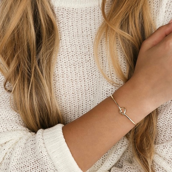 🍒3/$30 New Lulus Open Knot Bracelet - Picture 3 of 7